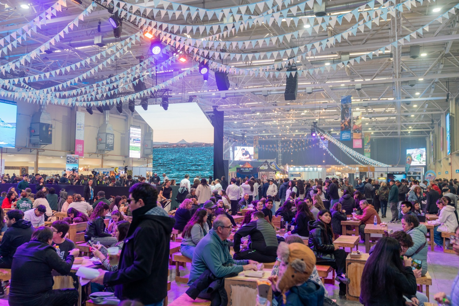 FIN DE SEMANA DE FESTÍN EN COMODORO - R360 Portal de Noticias de Comodoro
